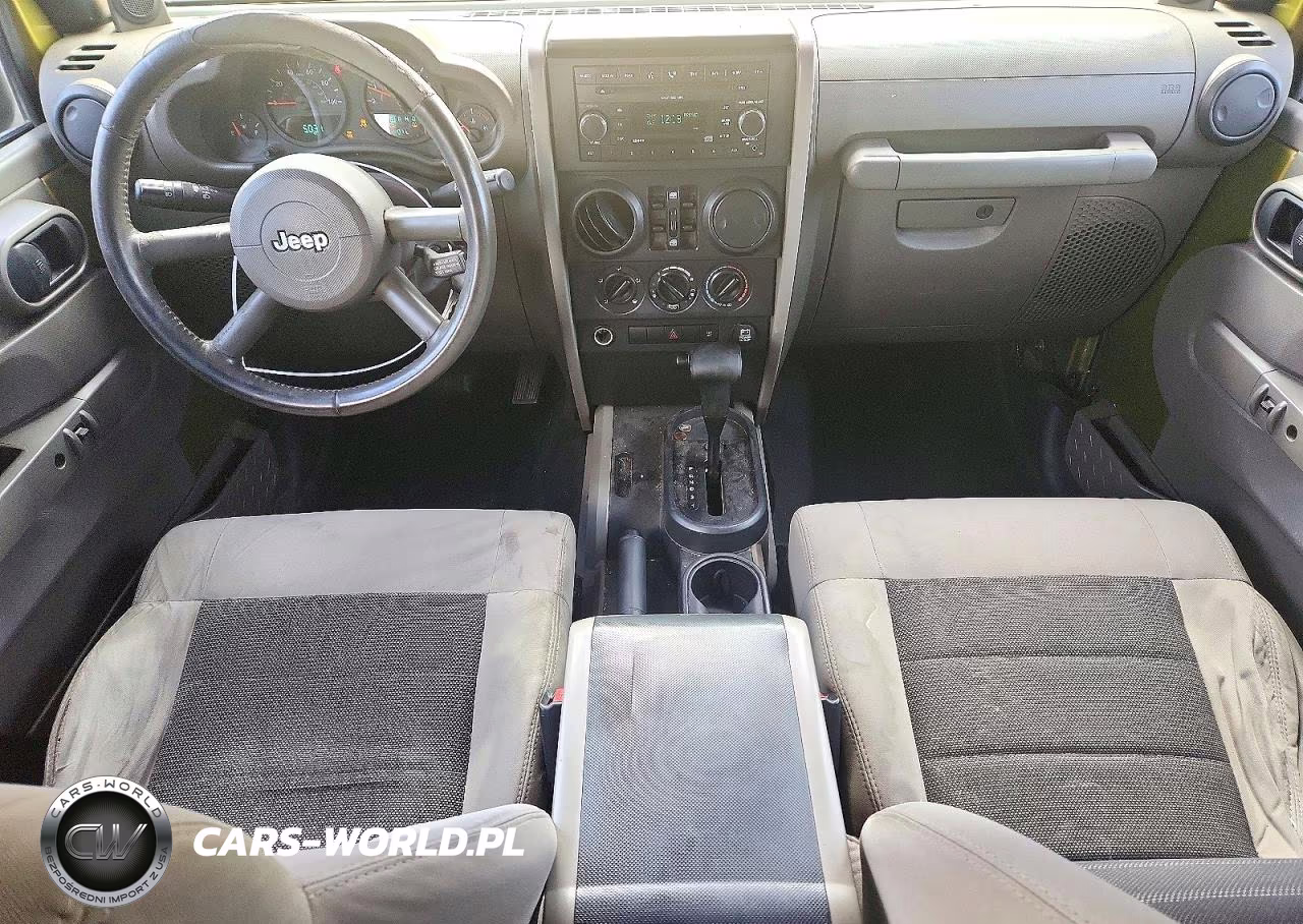 2008 Jeep Wrangler Unlimited X VIN:1J4GB39108L570784 - 8