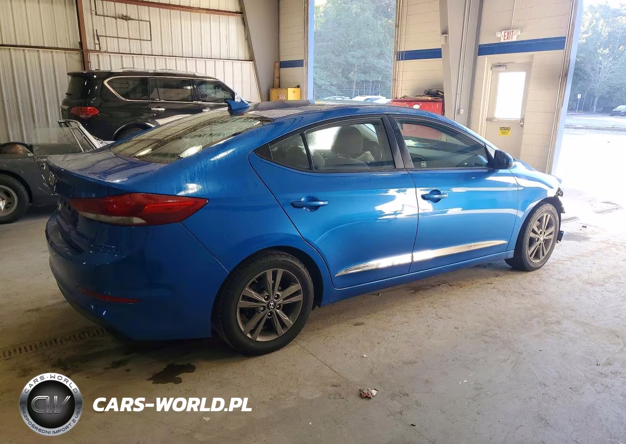2018 Hyundai Elantra Sel VIN:5NPD84LF7JH219558 - 3