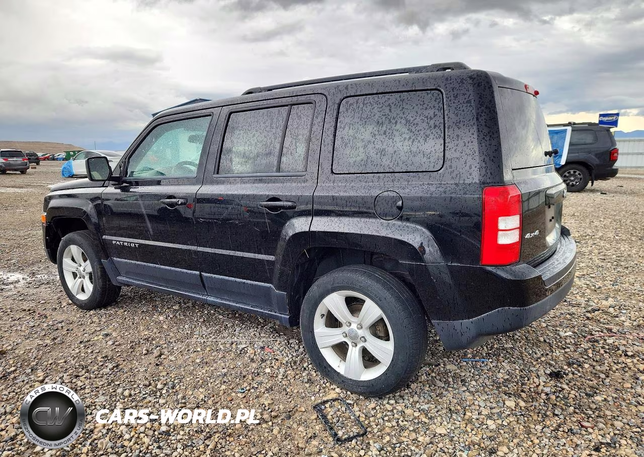 2016 Jeep Patriot Latitude VIN:1C4NJRFB7GD685777 - 2