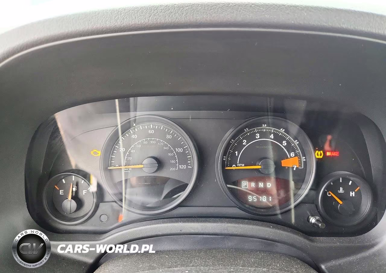 2016 Jeep Patriot Latitude VIN:1C4NJRFB7GD685777 - 9