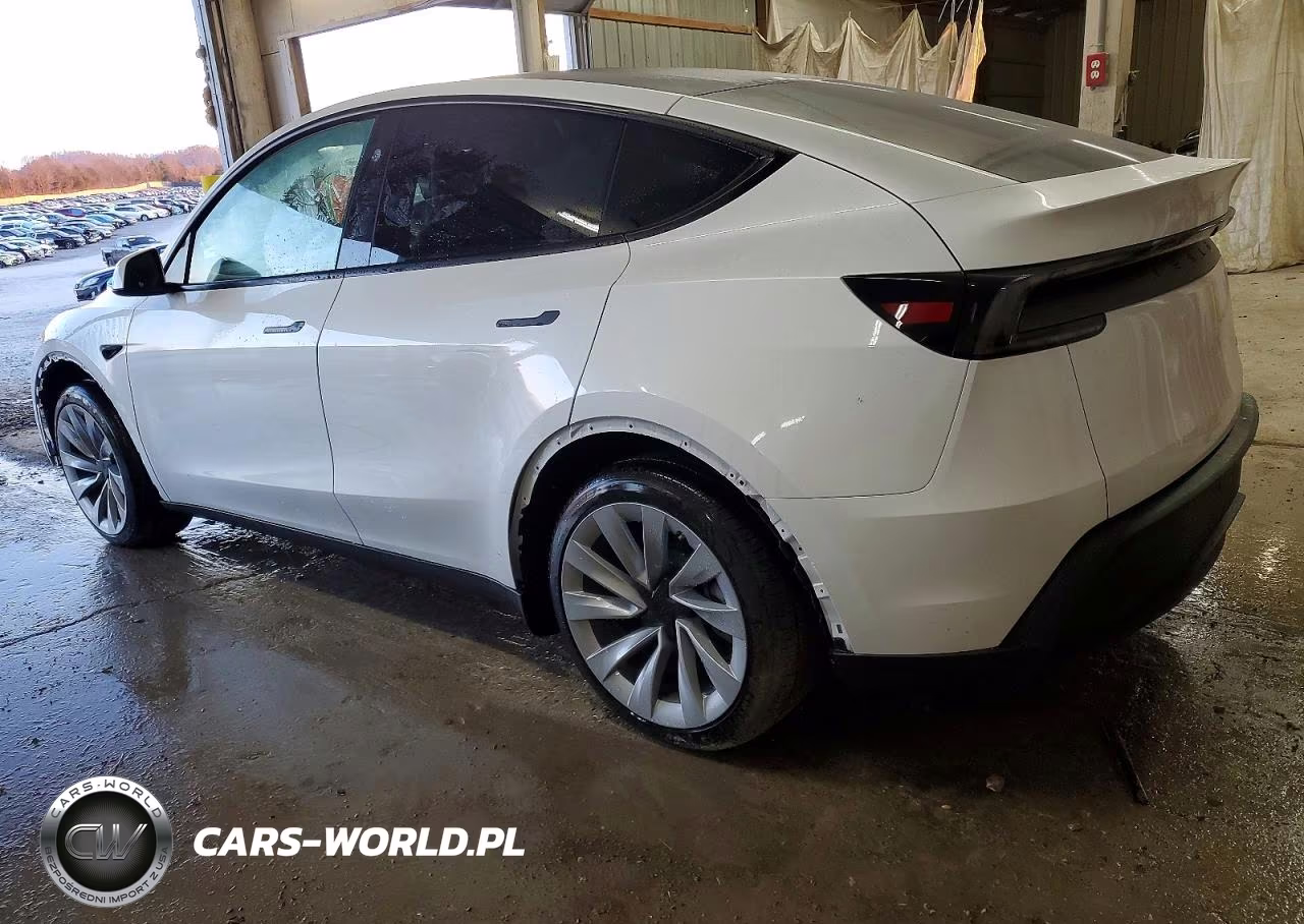 2026 Tesla Model Y VIN:7SAYGDEE8TA500200 - 2
