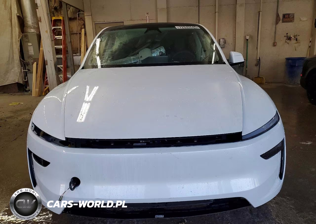 2026 Tesla Model Y VIN:7SAYGDEE8TA500200 - 5