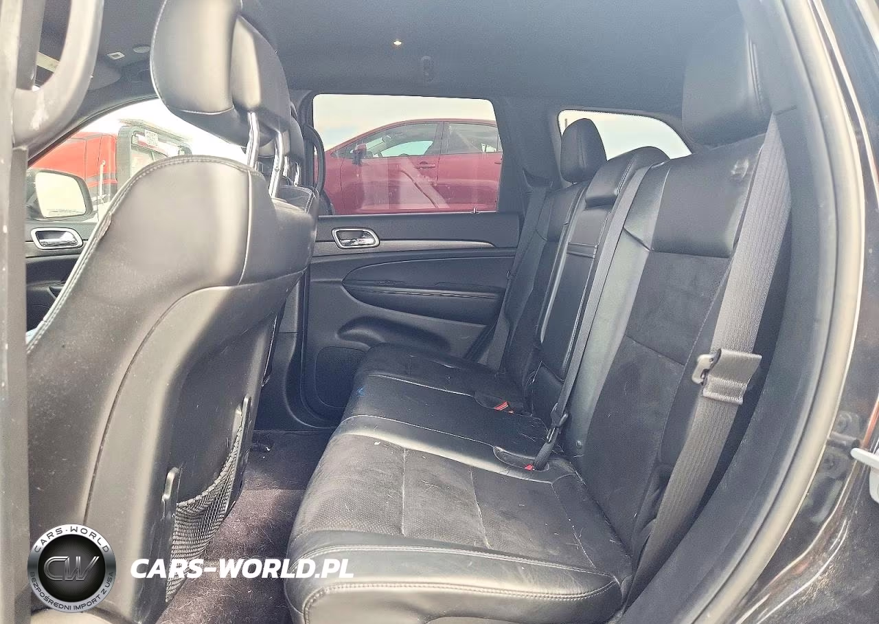 2018 Jeep Grand Cherokee Laredo VIN:1C4RJFAGXJC123758 - 11