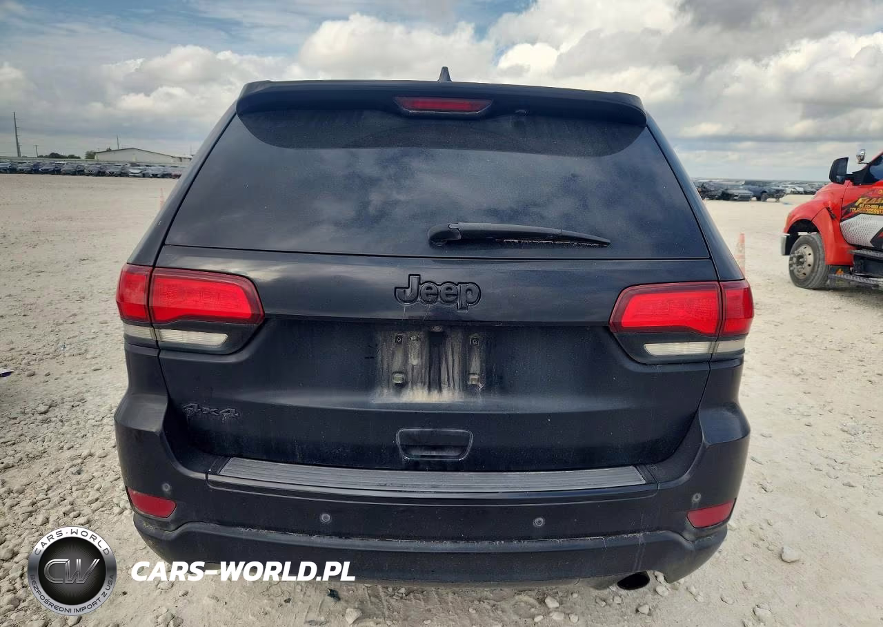 2018 Jeep Grand Cherokee Laredo VIN:1C4RJFAGXJC123758 - 6