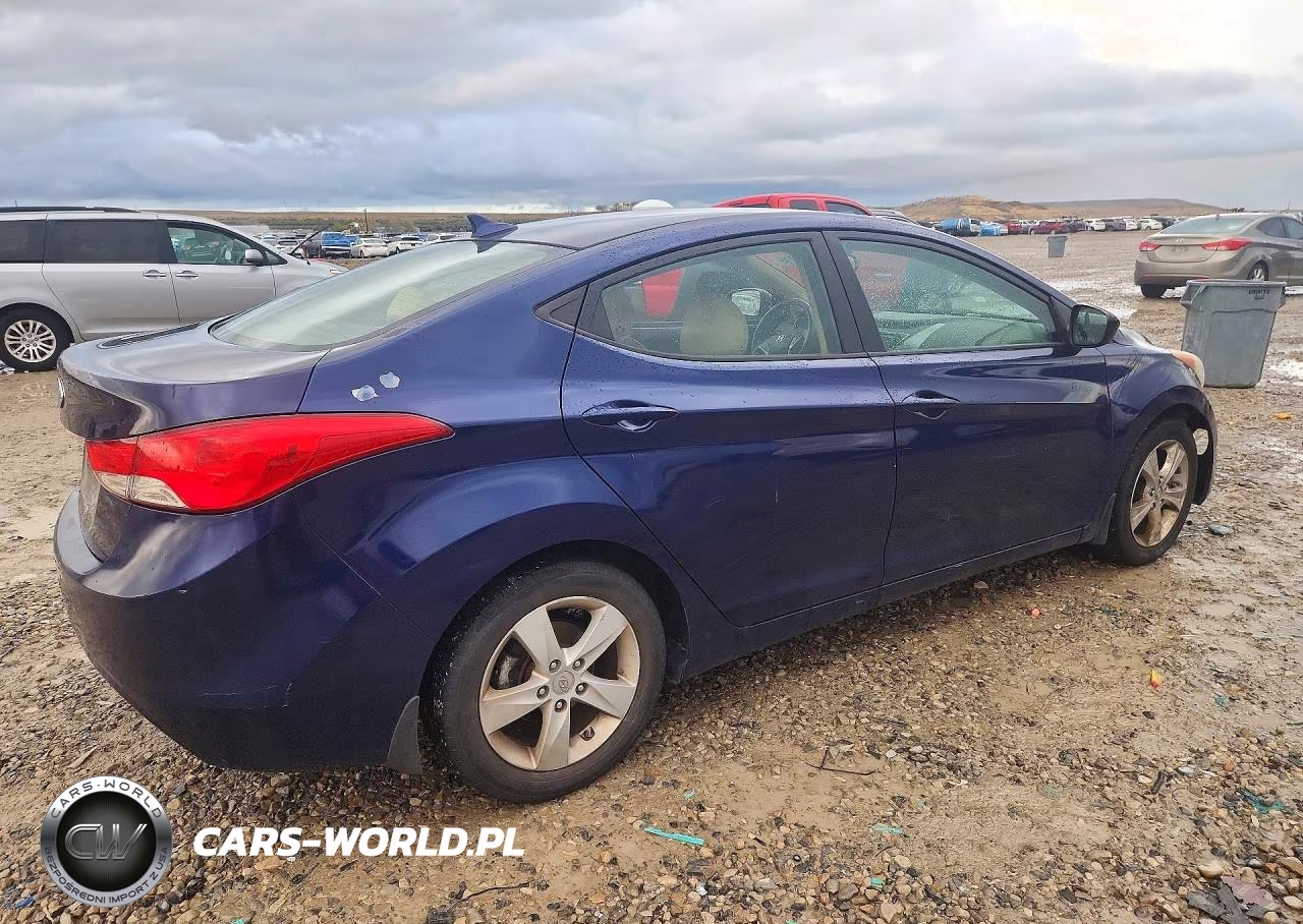 2013 Hyundai Elantra Gls VIN:5NPDH4AE9DH404404 - 3