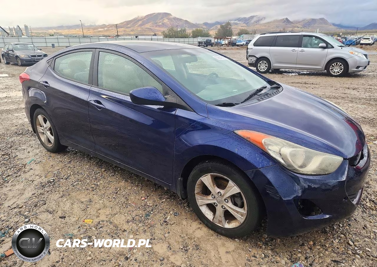 2013 Hyundai Elantra Gls VIN:5NPDH4AE9DH404404 - 4