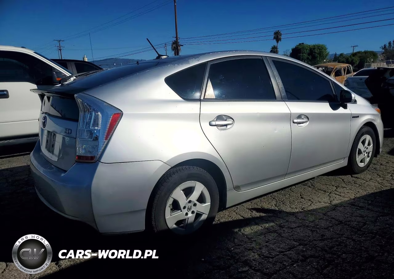 2011 Toyota Prius Two VIN:JTDKN3DU1B5319227 - 3