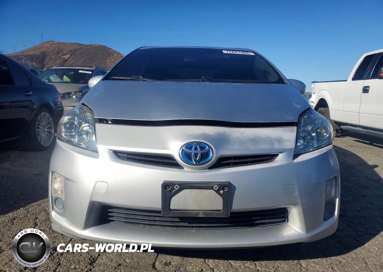 2011 Toyota Prius Two VIN:JTDKN3DU1B5319227 - 5