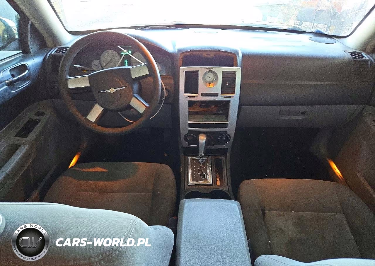 2007 Chrysler 300 VIN:2C3KA43R17H848888 - 8