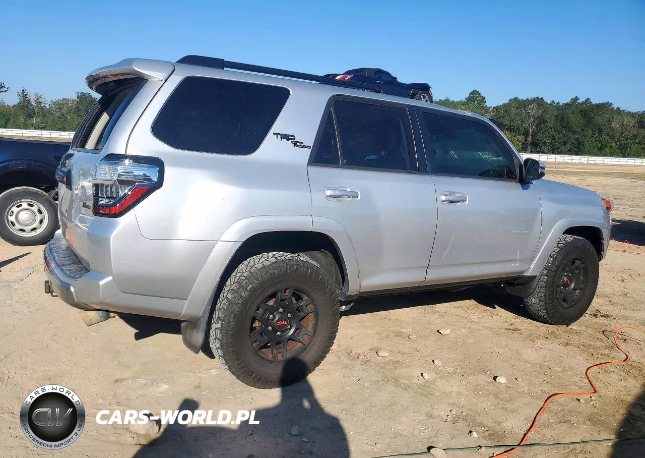2020 Toyota 4Runner Trd Off-Road Premium VIN:JTEBU5JR9L5784012 - 3
