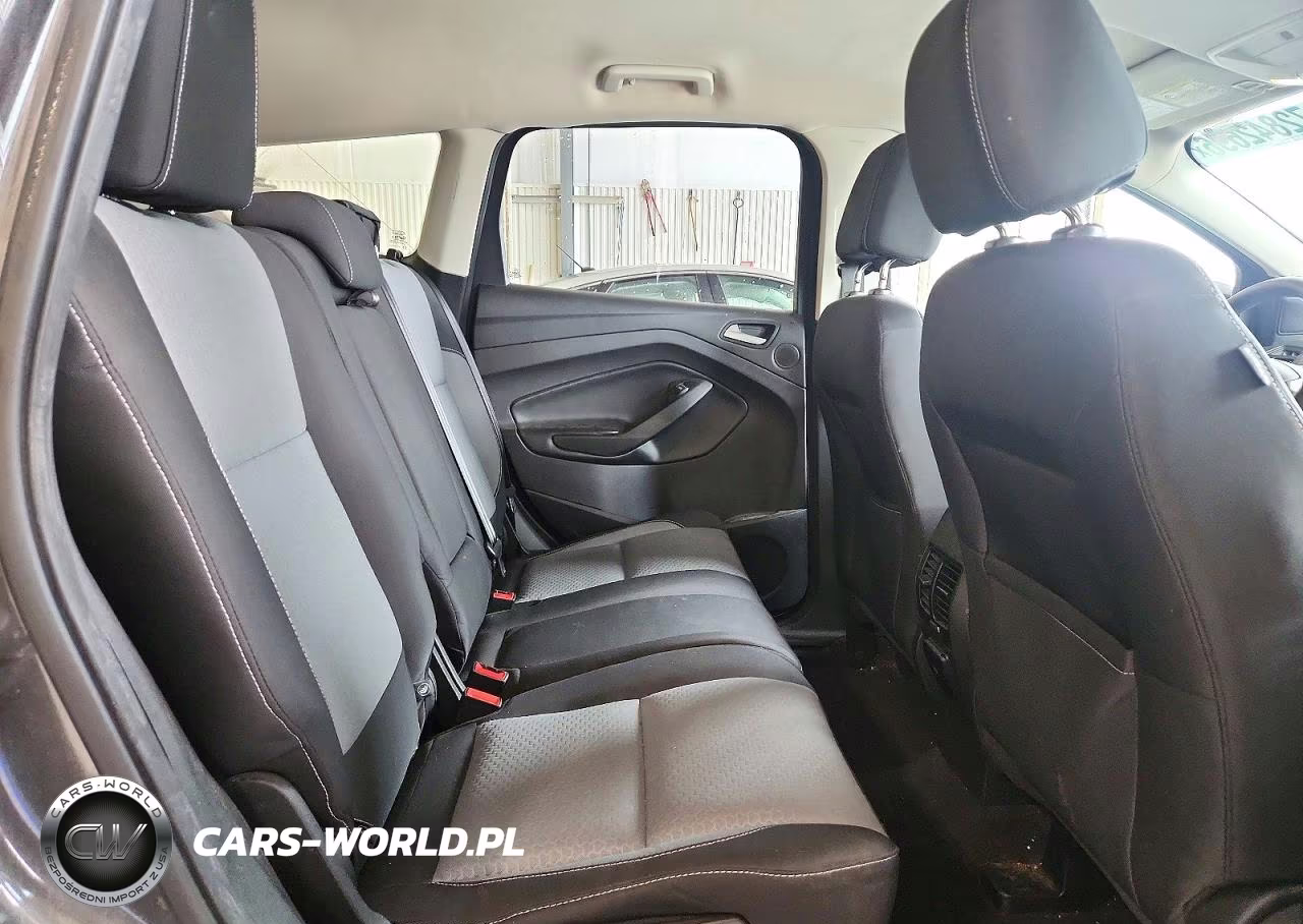 2017 Ford Escape VIN:1FMCU9GD9HUE35890 - 10