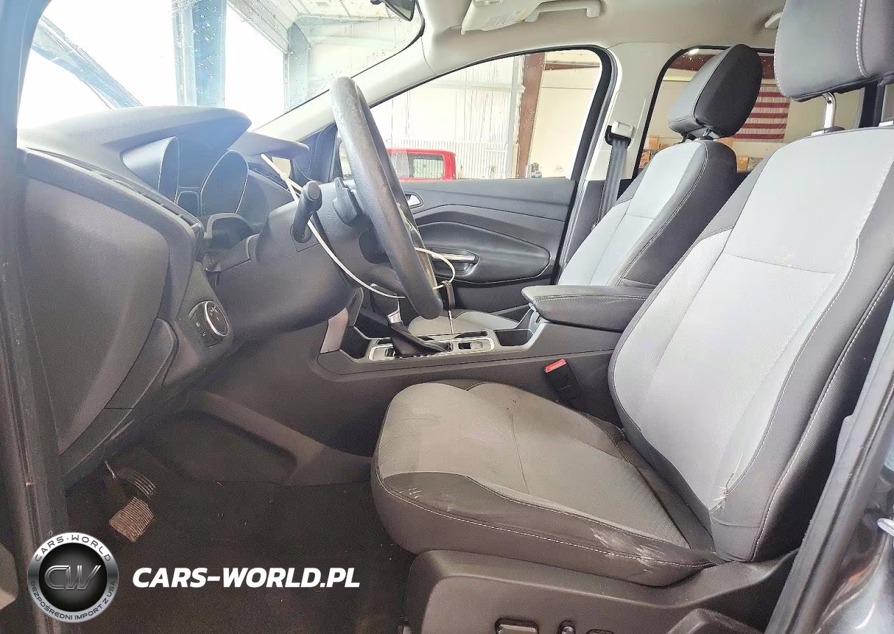 2017 Ford Escape VIN:1FMCU9GD9HUE35890 - 7