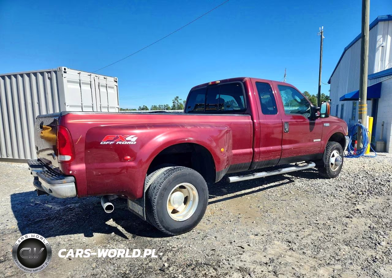 2004 Ford F350 Super Duty VIN:1FTWX33P94EA00054 - 3