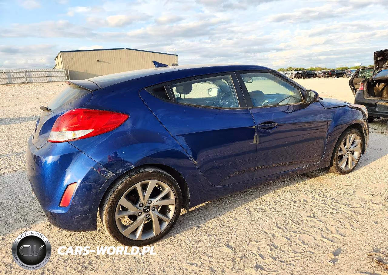 2016 Hyundai Veloster Base VIN:KMHTC6AD4GU282327 - 3