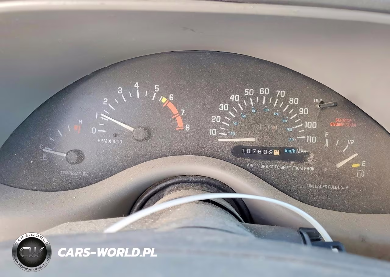 1996 Buick Regal Custom VIN:2G4WB52K9T1460777 - 9