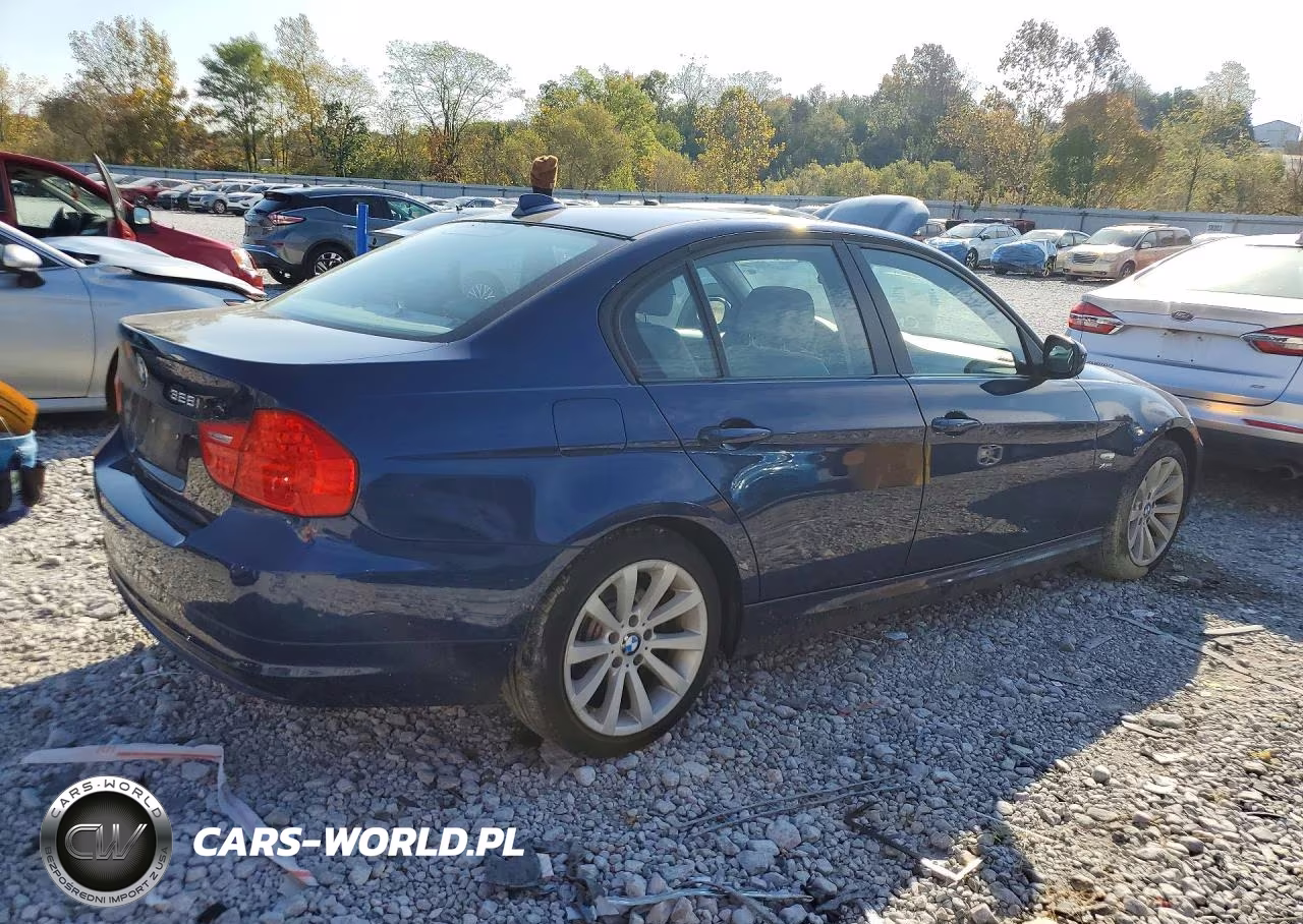 2011 BMW 328 Xi VIN:WBAPK7C51BF196276 - 3
