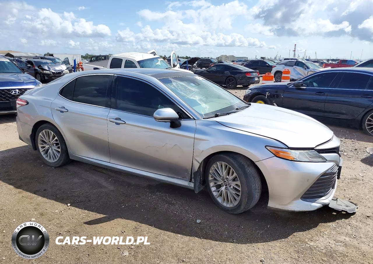 2018 Toyota Camry Xle VIN:4T1B11HK3JU037552 - 4