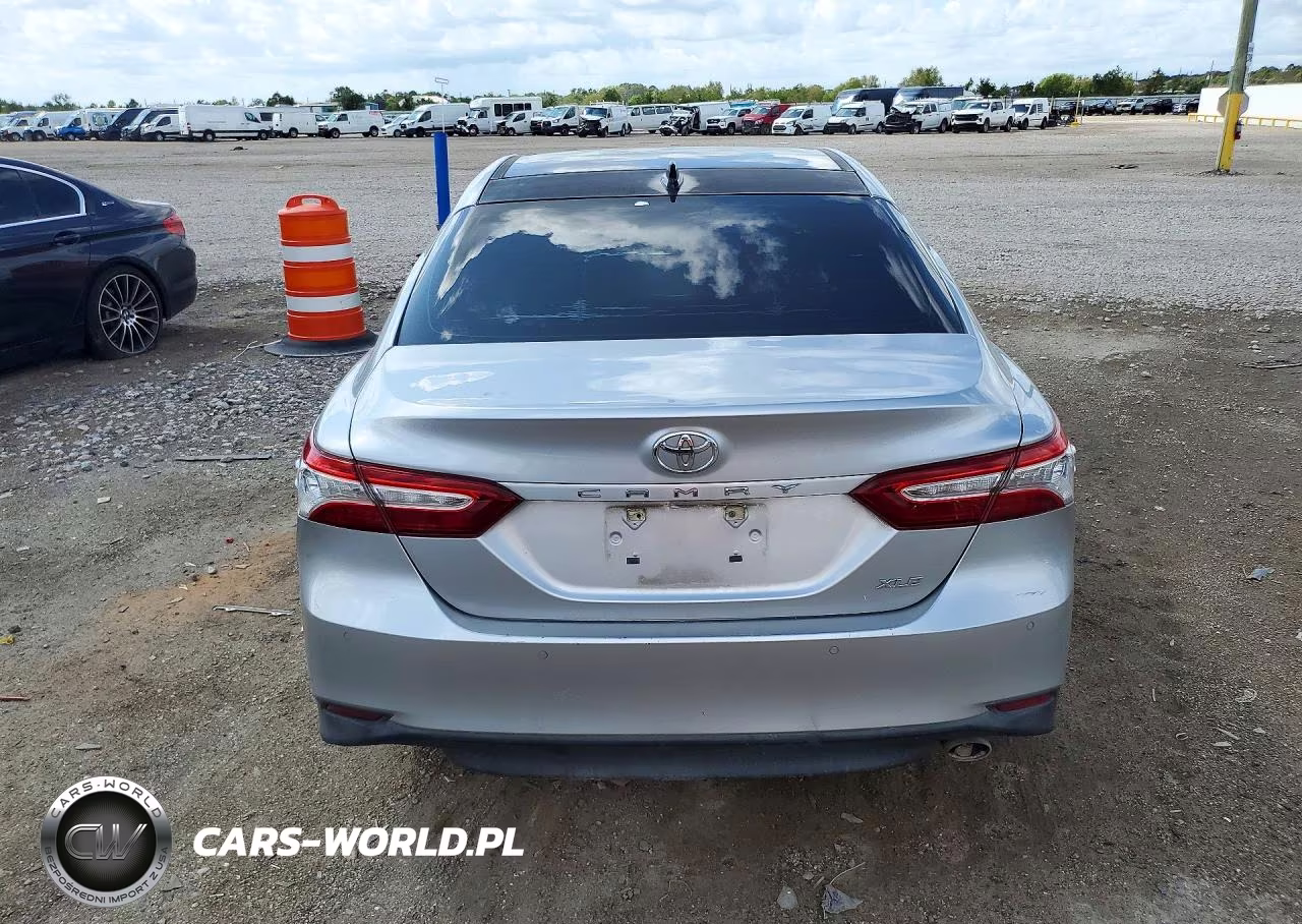 2018 Toyota Camry Xle VIN:4T1B11HK3JU037552 - 6