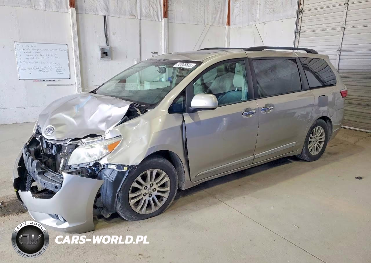 2015 Toyota Sienna Xle – zdjęcie 1 z 13