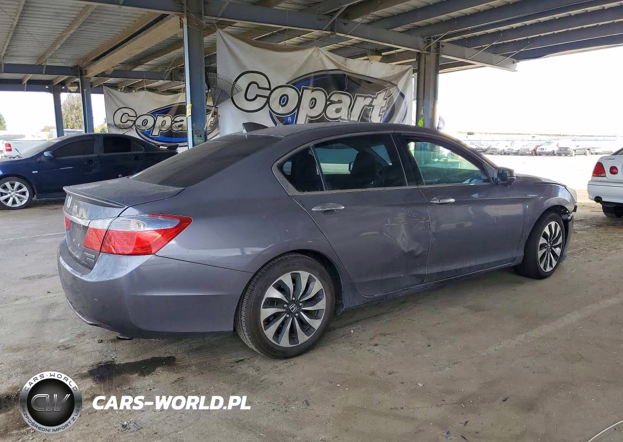 2015 Honda Accord Touring Hybrid VIN:1HGCR6F73FA012996 - 3