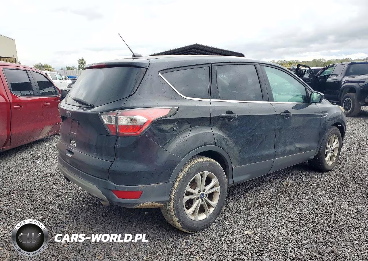 2017 Ford Escape Se VIN:1FMCU0GD6HUB03871 - 3