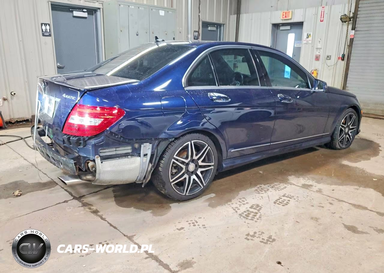 2013 Mercedes-Benz C 300 4Matic VIN:WDDGF8AB2DG130845 - 3