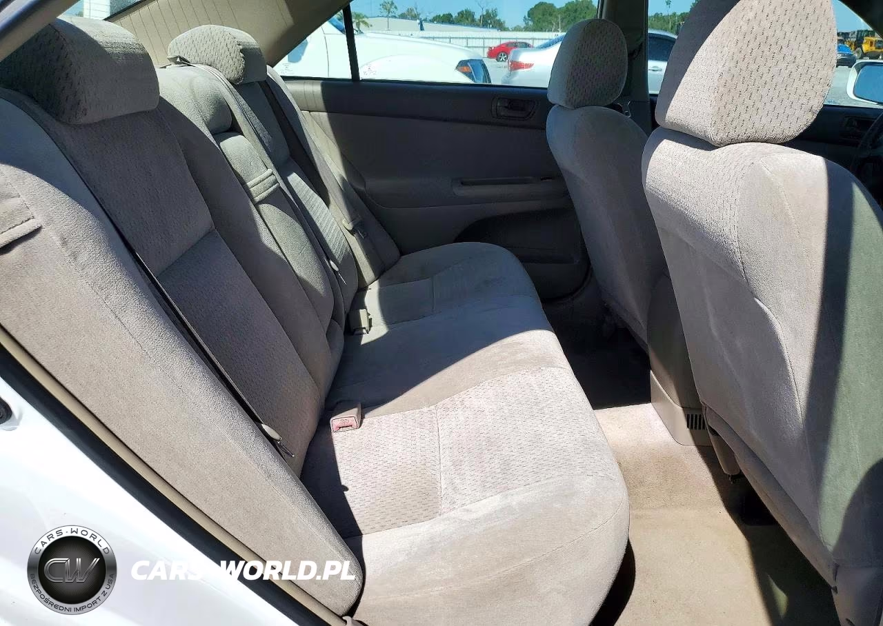 2003 Toyota Camry Le VIN:4T1BE32K03U130752 - 10