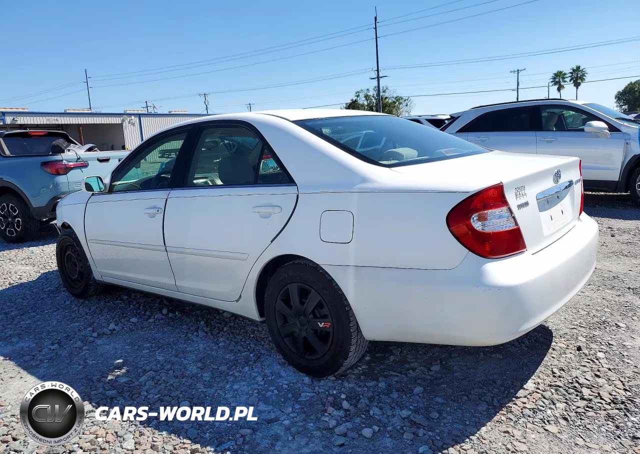 2003 Toyota Camry Le VIN:4T1BE32K03U130752 - 2