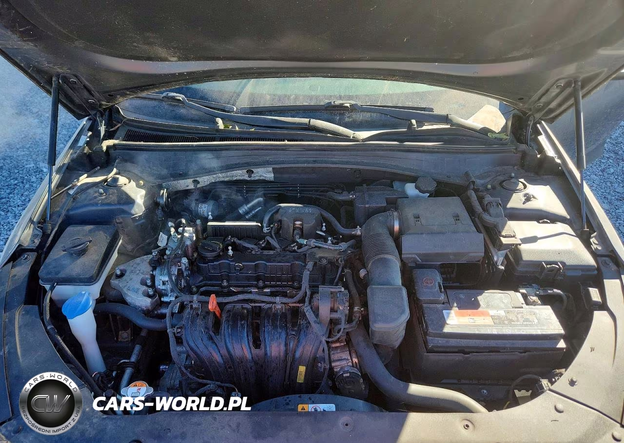 2018 Kia Optima S VIN:5XXGT4L30JG189705 - 11