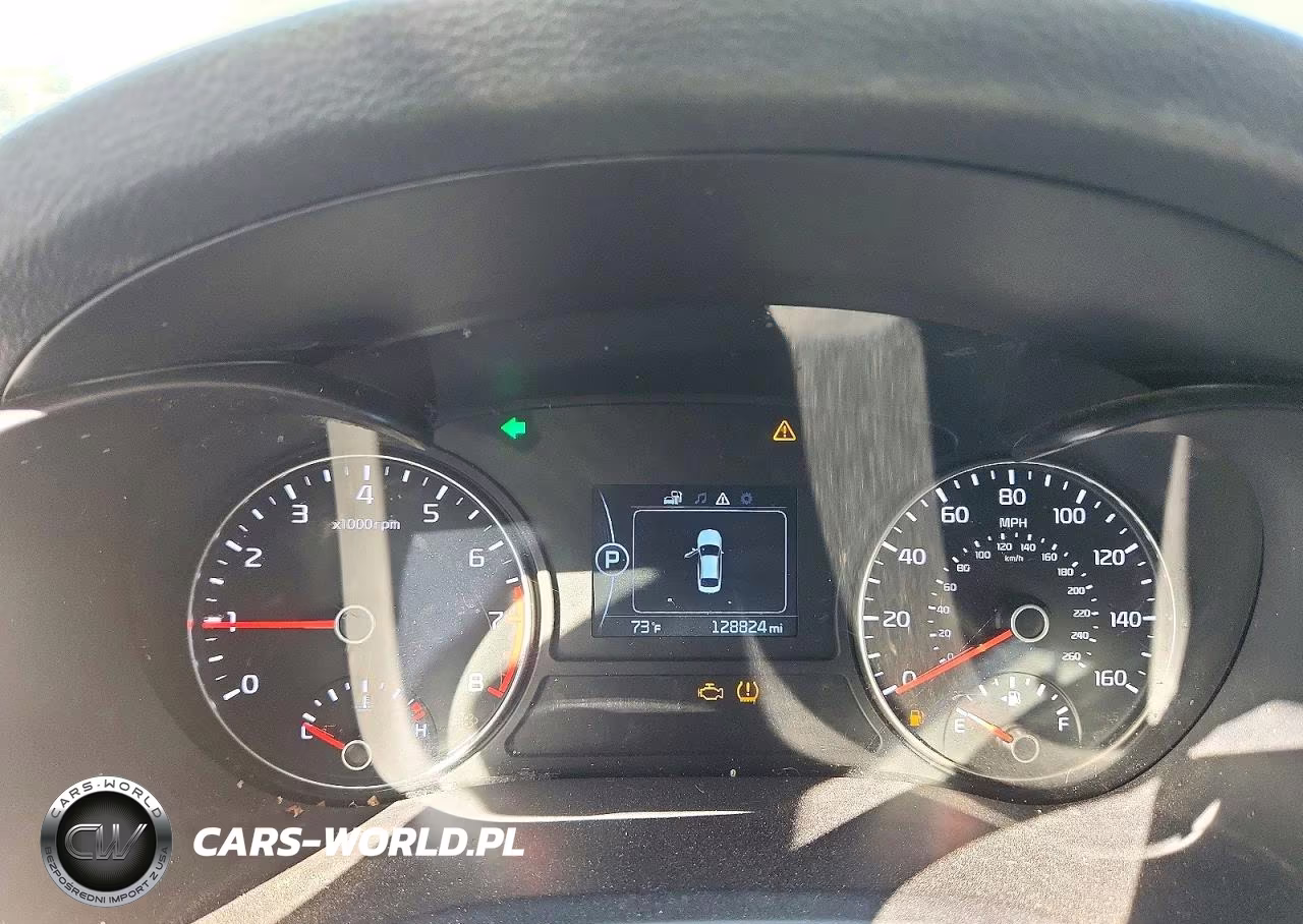 2018 Kia Optima S VIN:5XXGT4L30JG189705 - 9
