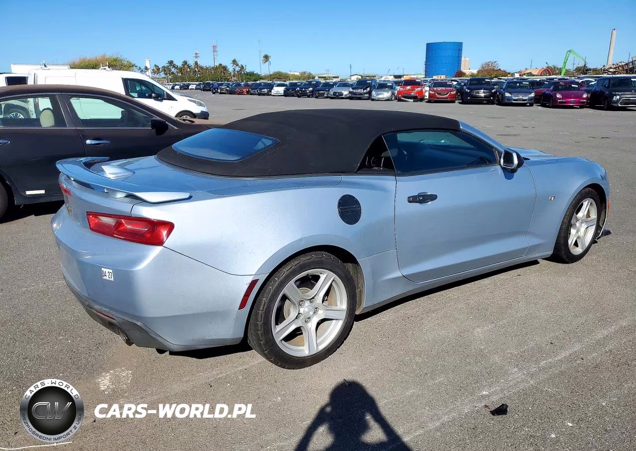 2018 Chevrolet Camaro Lt VIN:1G1FB3DX8J0131880 - 3