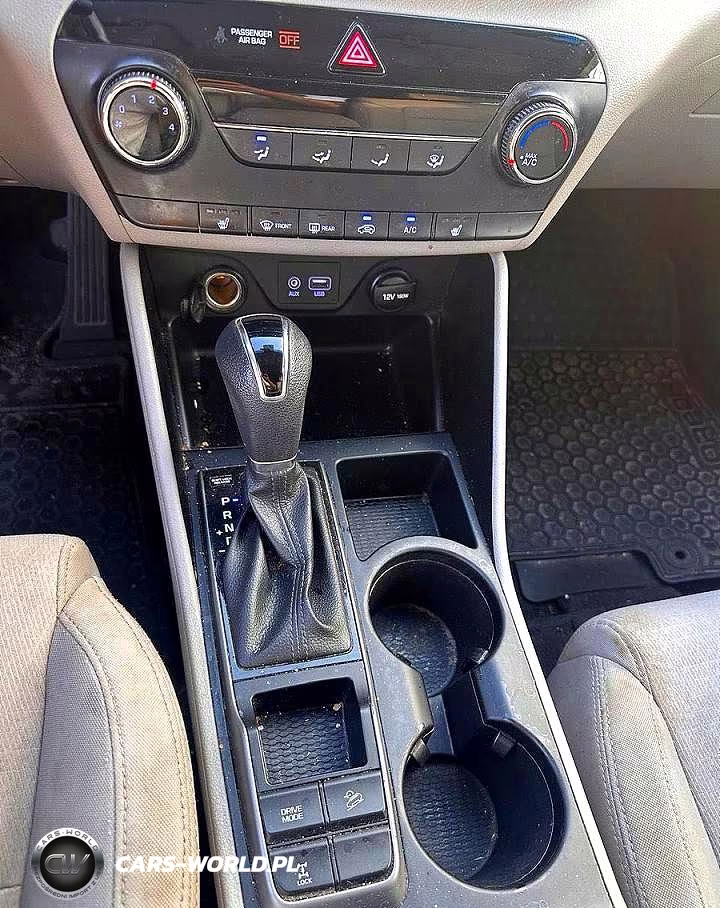 2018 Hyundai Tucson Sel VIN:KM8J3CA49JU676774 - 11