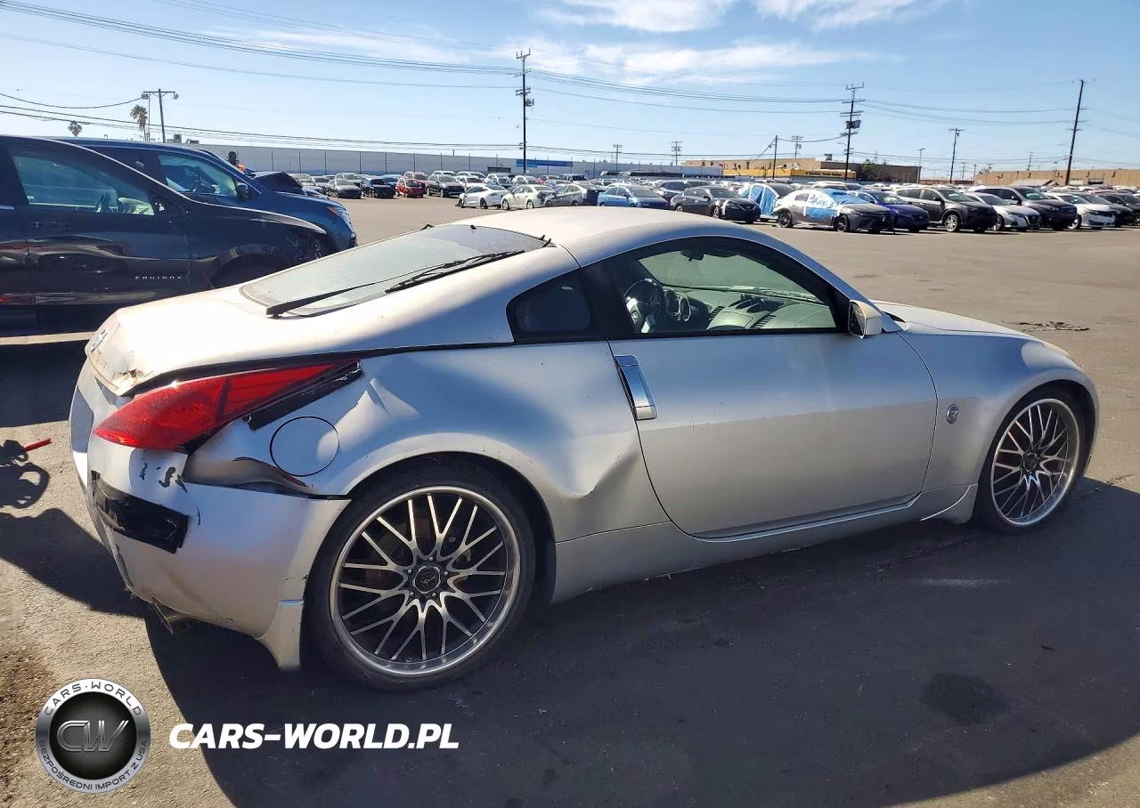 2005 Nissan 350Z Base VIN:JN1AZ34D25M610610 - 3