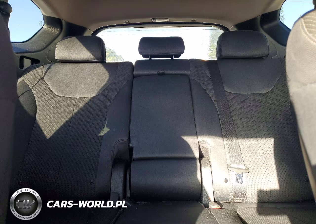 2019 Hyundai Santa Fe Se VIN:5NMS23AD6KH030743 - 10