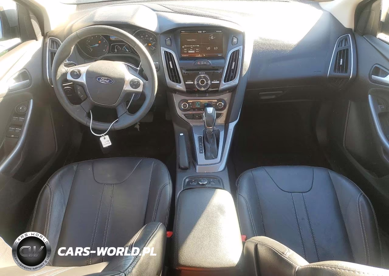 2014 Ford Focus Titanium VIN:1FADP3J24EL346854 - 8