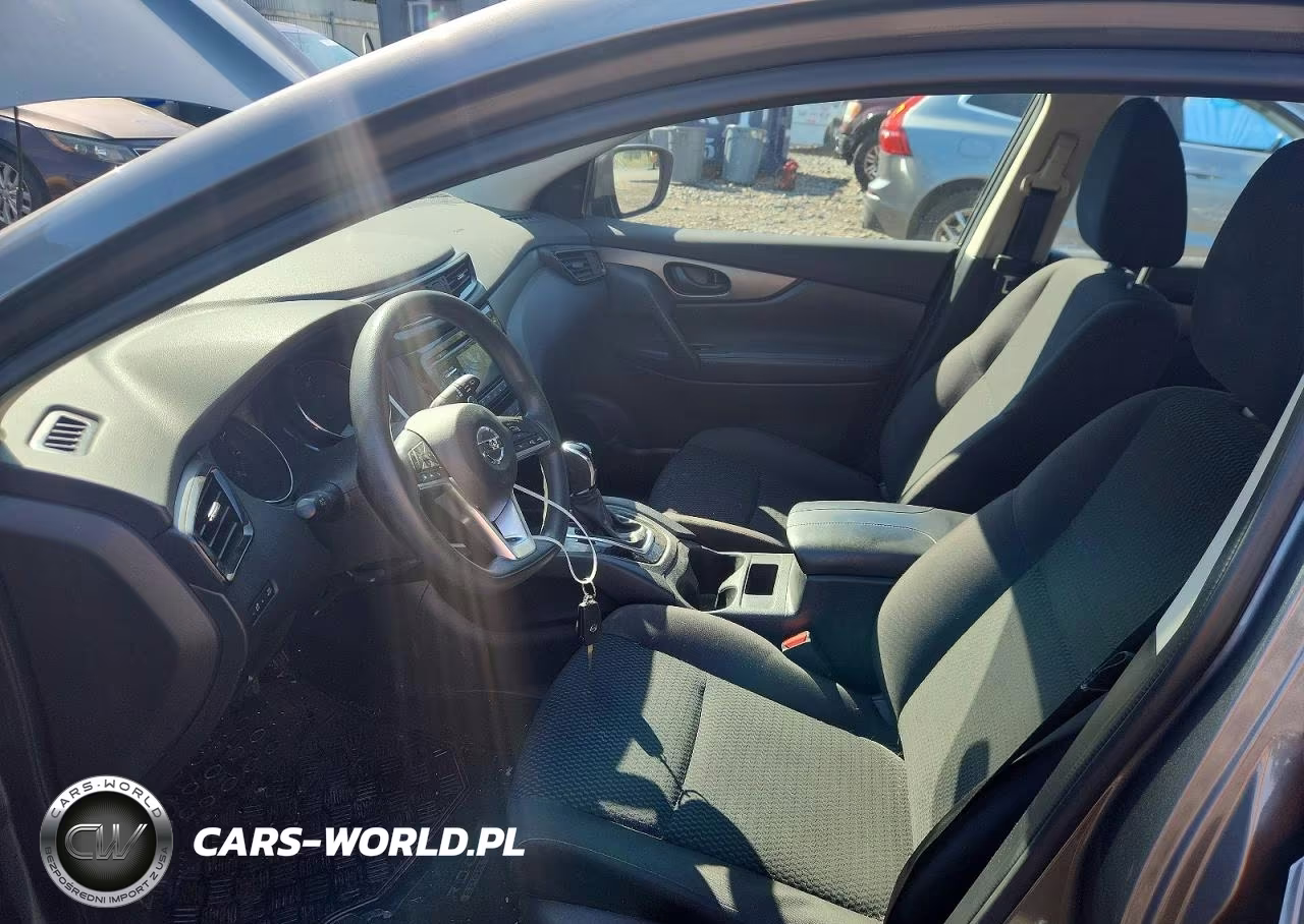 2018 Nissan Rogue VIN:JN1BJ1CR3JW266717 - 7