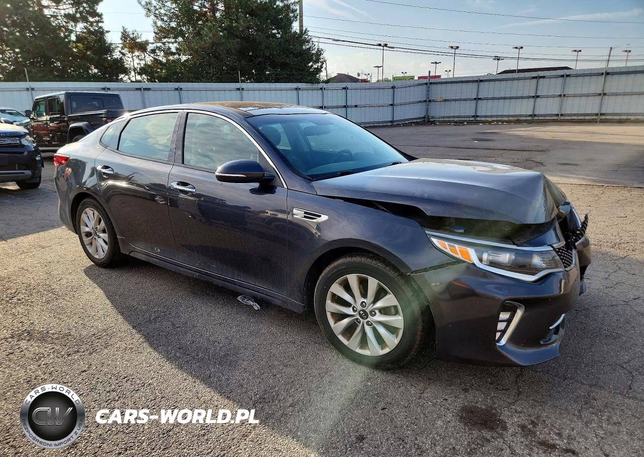 2018 Kia Optima S VIN:5XXGT4L37JG247499 - 4