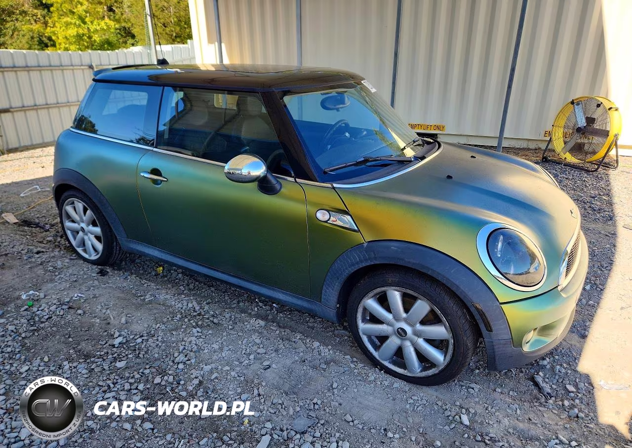 2009 Mini Cooper S VIN:WMWMF73589TW86085 - 4