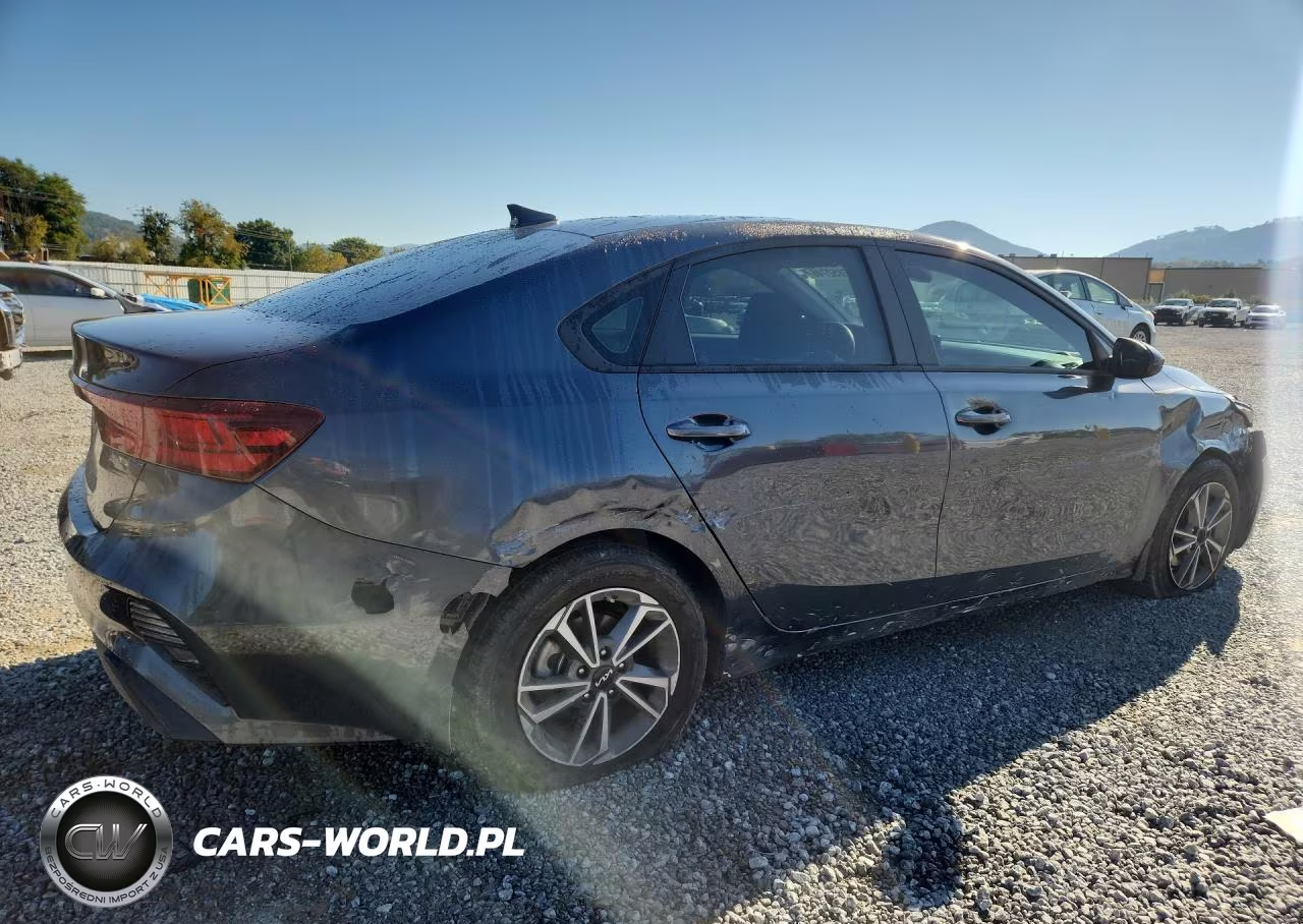 2023 Kia Forte Lxs VIN:3KPF24AD6PE566601 - 3