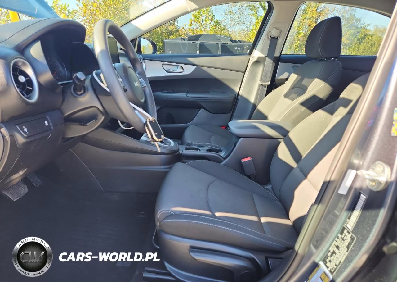 2023 Kia Forte Lxs VIN:3KPF24AD6PE566601 - 7