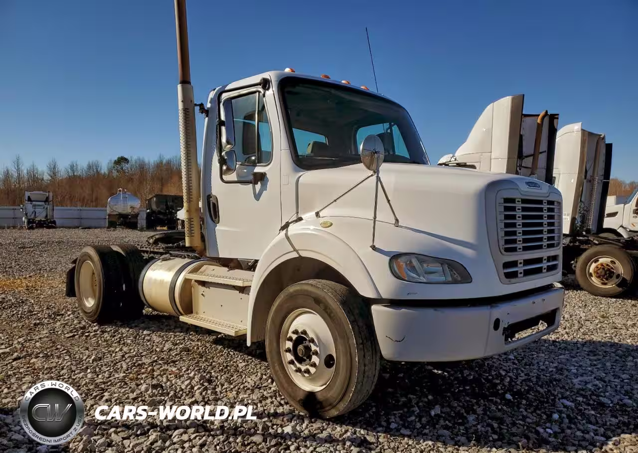 2015 Freightliner Business Class M2 Semi Truck