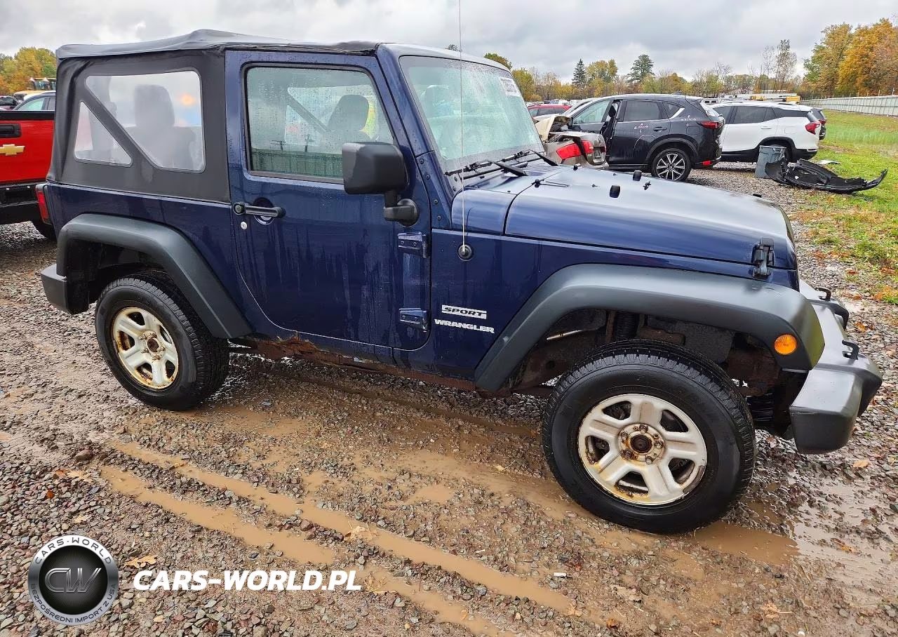 2013 Jeep Wrangler Sport VIN:1C4AJWAG0DL514421 - 4
