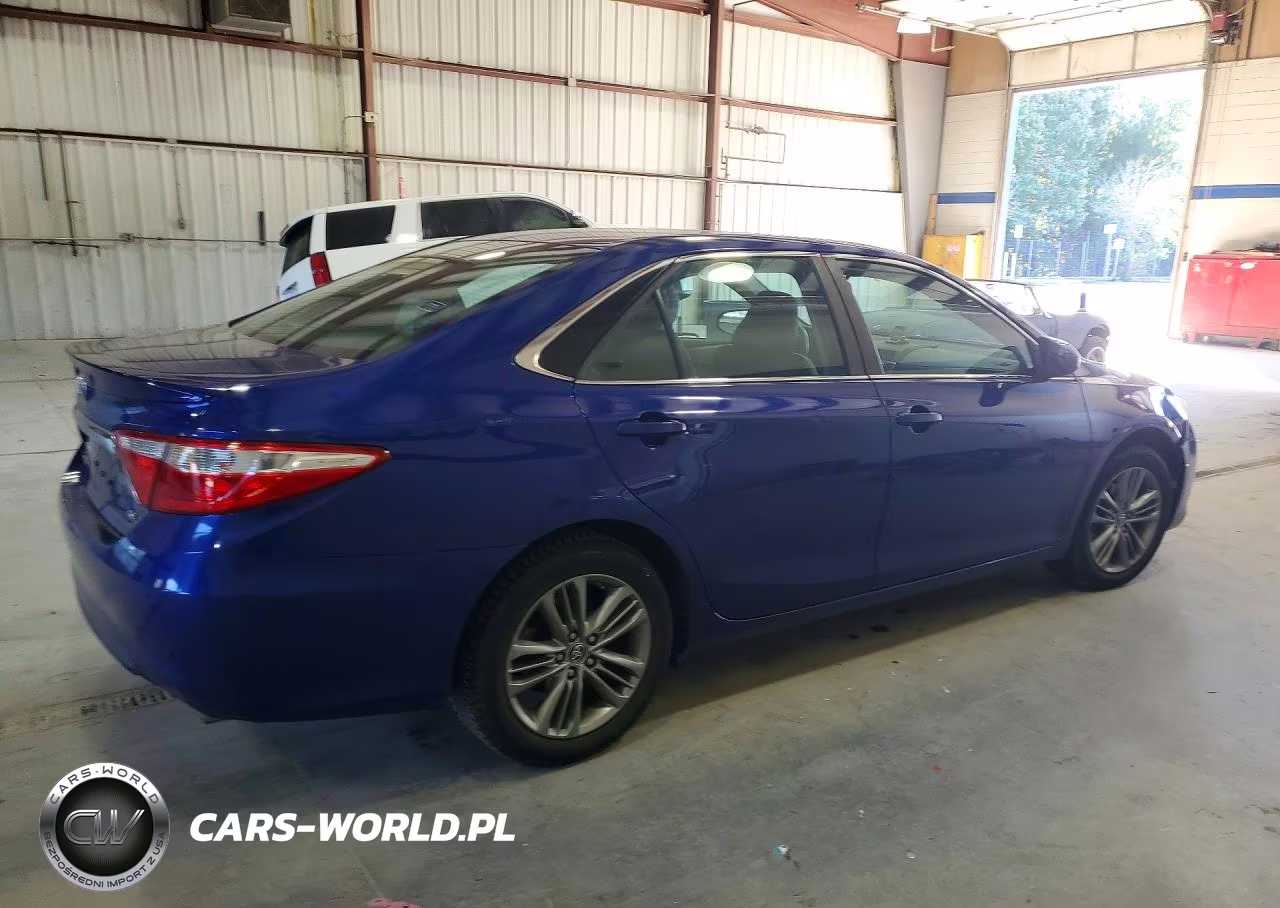 2015 Toyota Camry Se VIN:4T1BF1FK2FU875051 - 3