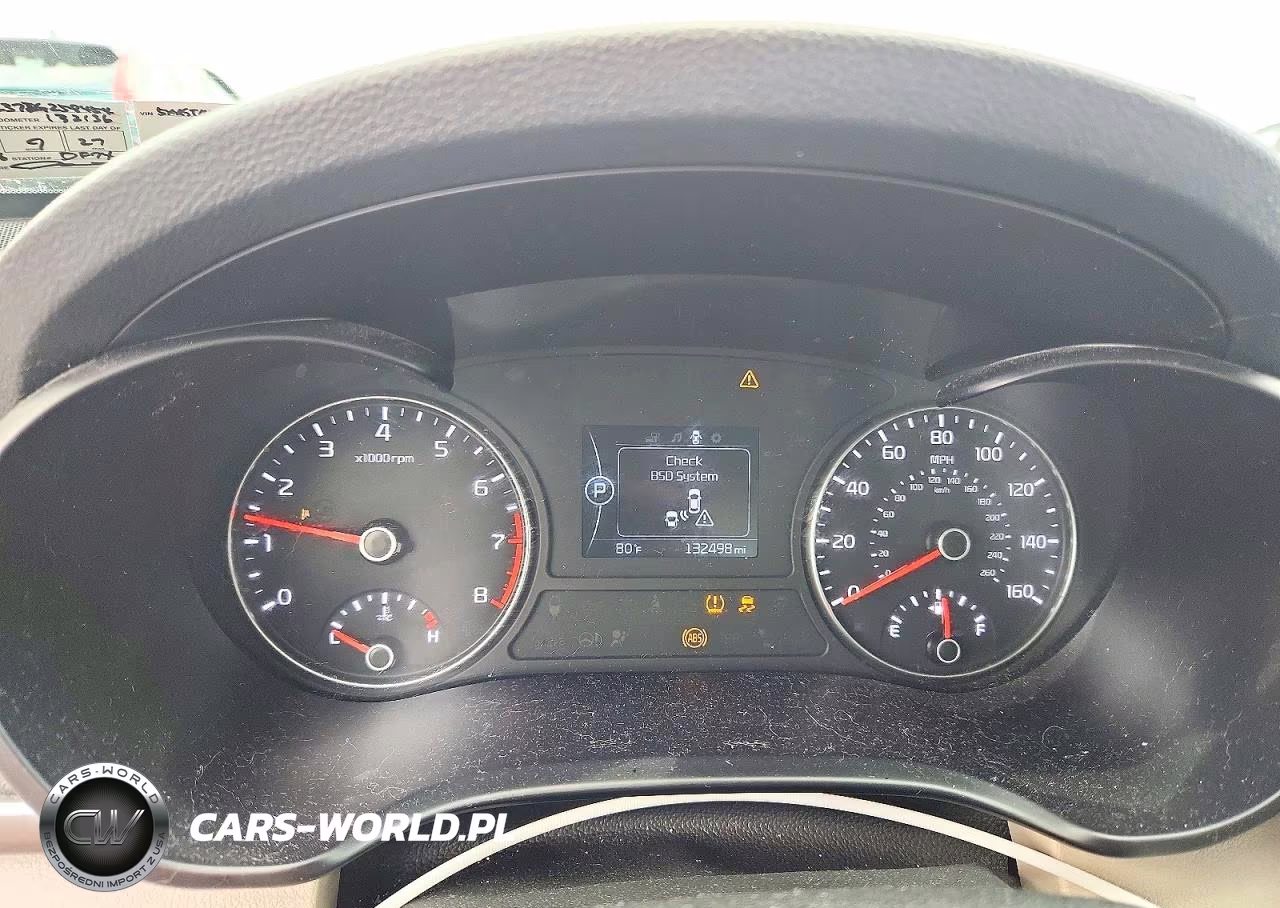 2018 Kia Optima Lx VIN:5XXGT4L37JG258454 - 9