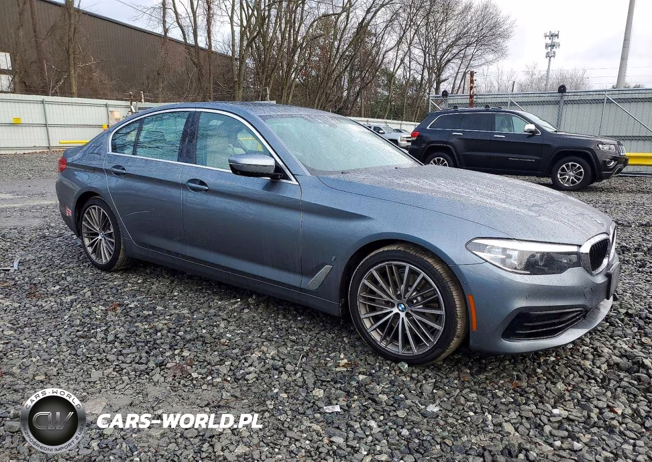 2019 BMW 5 Series VIN:WBAJA9C58KB253908 - 4