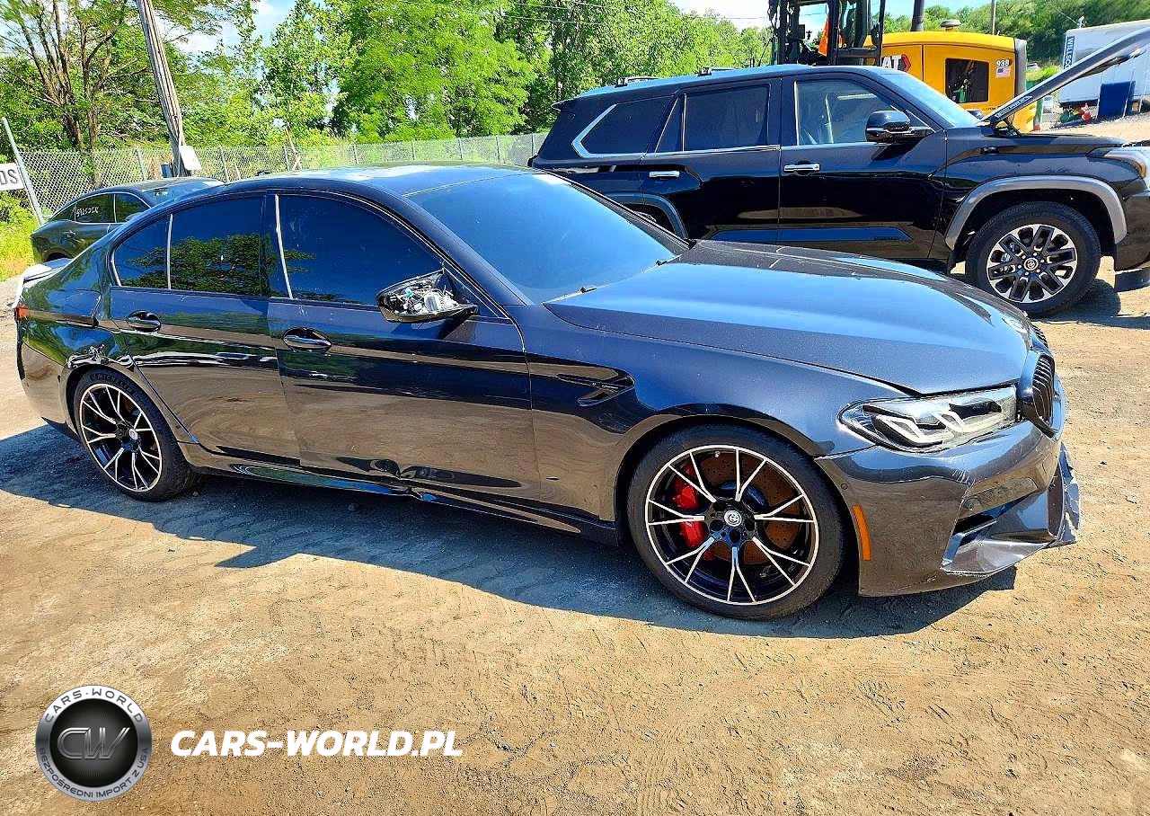 2023 BMW M5 VIN:WBS83CH00PCL23031 - 4