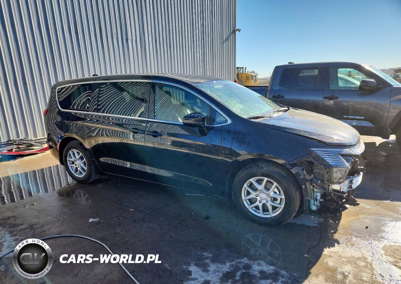 2027 Chrysler Pacifica Select VIN:2C4RC1BG0VR562962 - 4