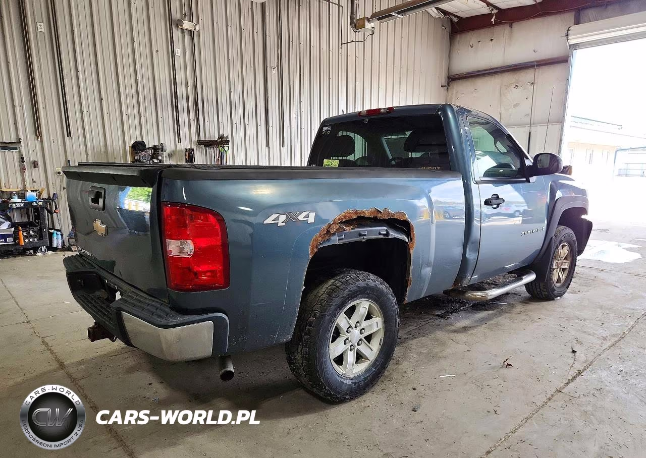 2007 Chevrolet Silverado K1500 VIN:1GCEK14CX7Z639633 - 3