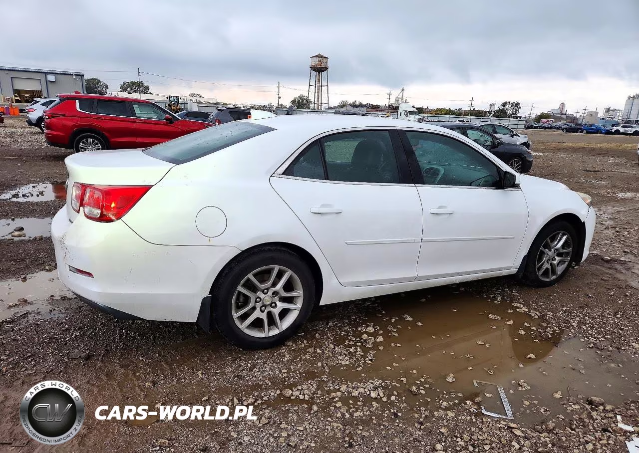2015 Chevrolet Malibu 1Lt VIN:1G11C5SL3FF232655 - 3