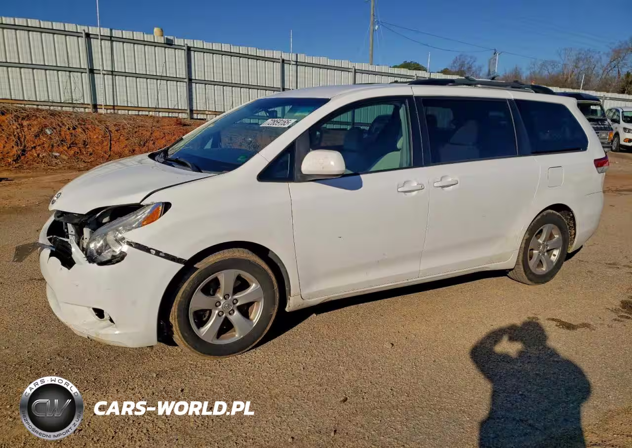 2014 Toyota Sienna Le